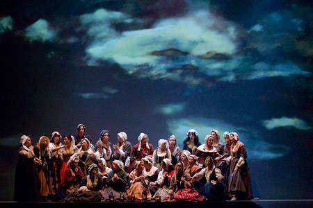 Escena de "La Marsellesa" (Foto: © Daniel Perez, cortesia del Teatro Cervantes de Malaga)